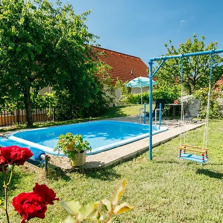 Vakantiehuis Antal By Interhome Balatonalmádi