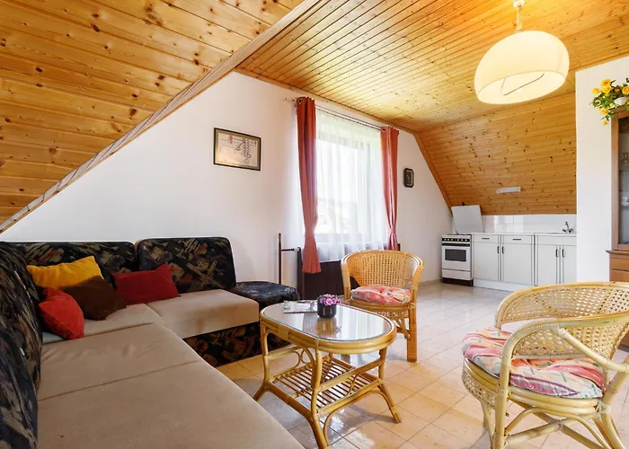 Antal By Interhome 펜션 발라톤알마디